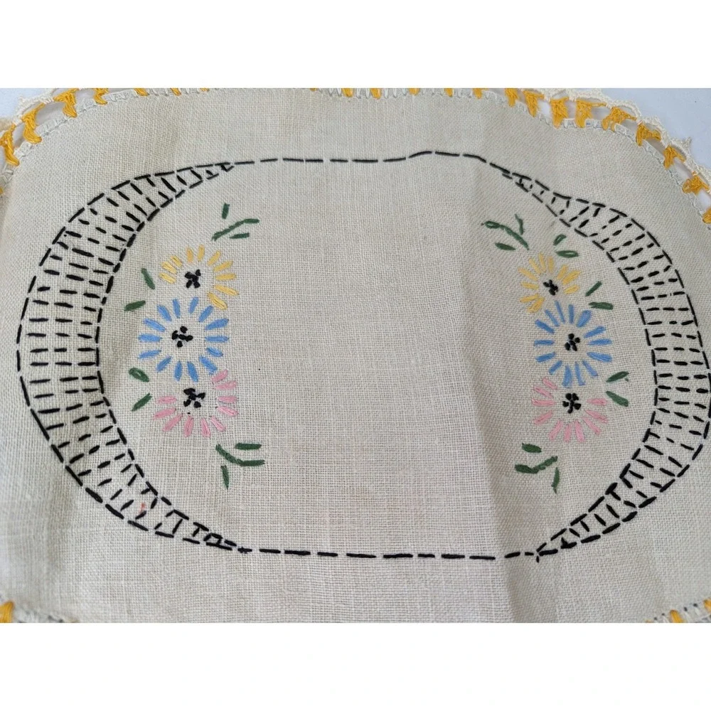 N/A oval doilies